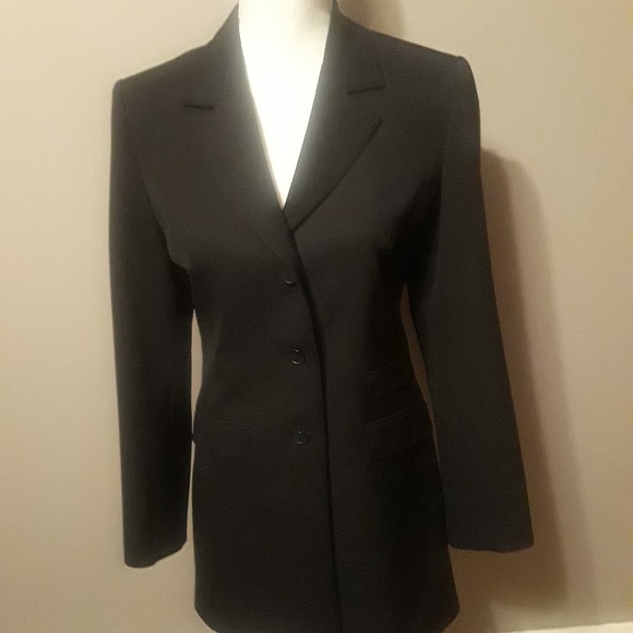 Meet your Posher, Felicia - Picture 2 of 5